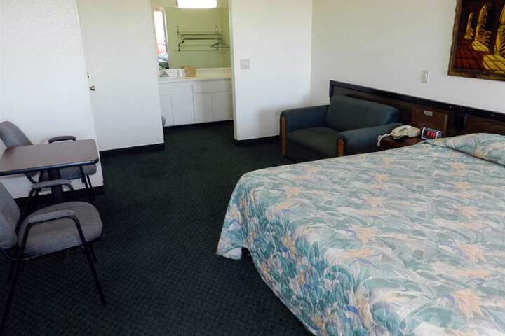 Room 15 of 34