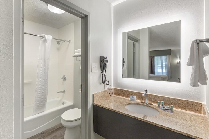 Best Western Hickory