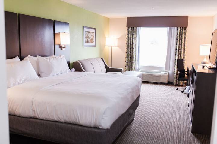 Room 9 of 31