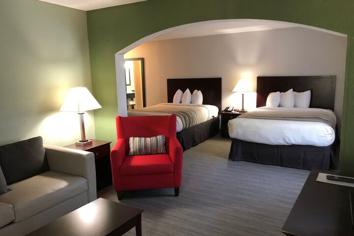 Room 17 of 36