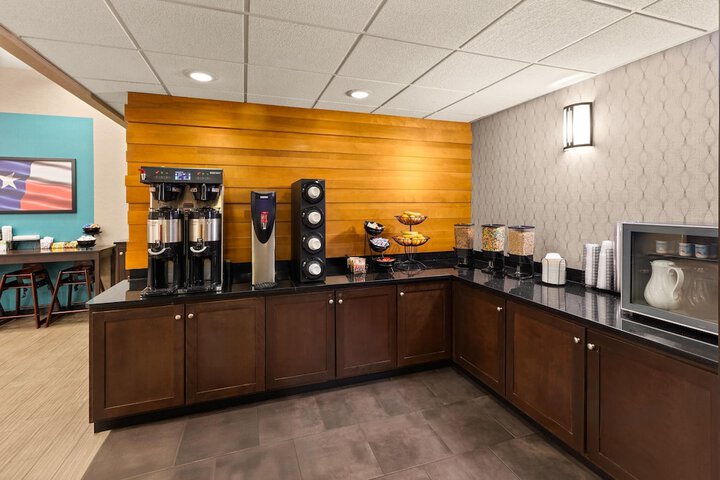 Heritage Inn & Suites San Antonio Airport Trademark Wyndham