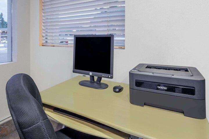 Business Center 14 of 14