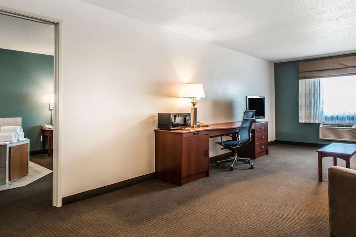 Room 29 of 35