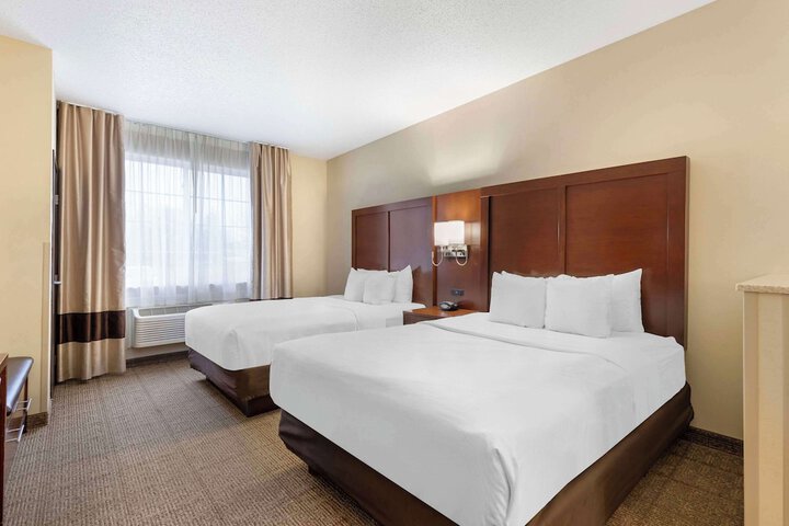Comfort Suites Cedar Falls Industrial Park