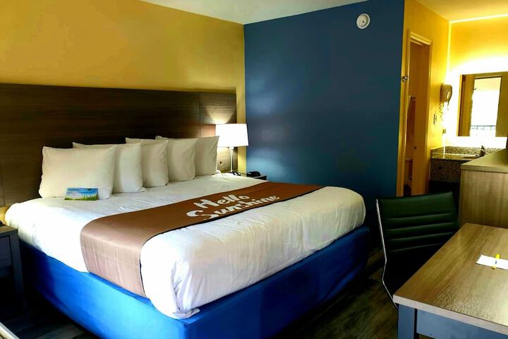Room 16 of 26