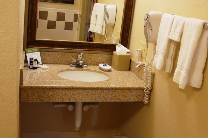 Room 18 of 54