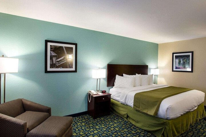 Room 15 of 32