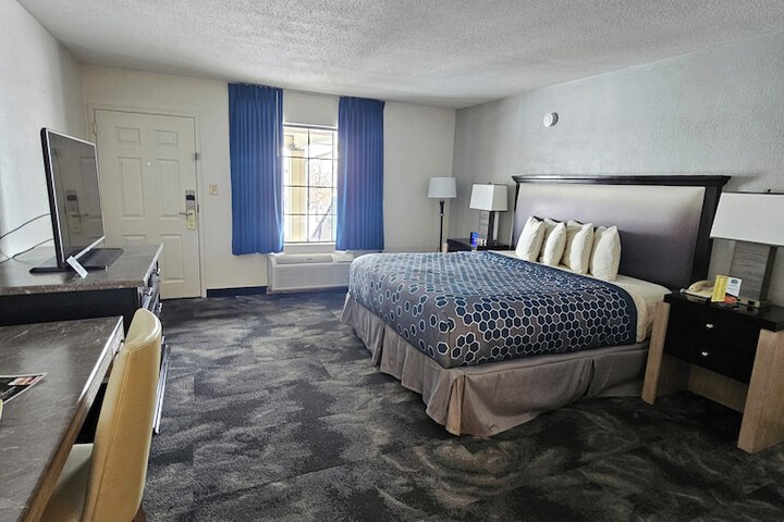Room 25 of 50