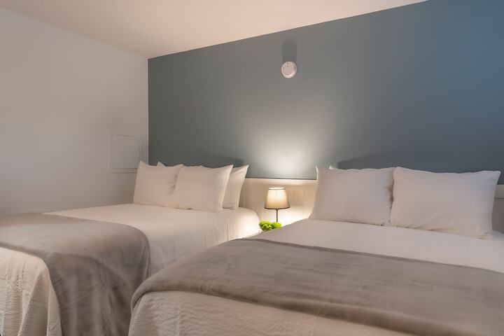 Room 5 of 13