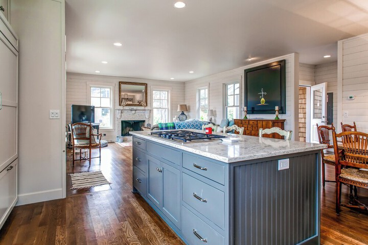 Modern Gearhart Getaway Walk to Beach & Downtown!