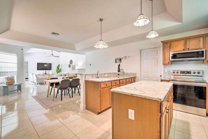 Private Pool & Grill: Peaceful Home in Dunnellon