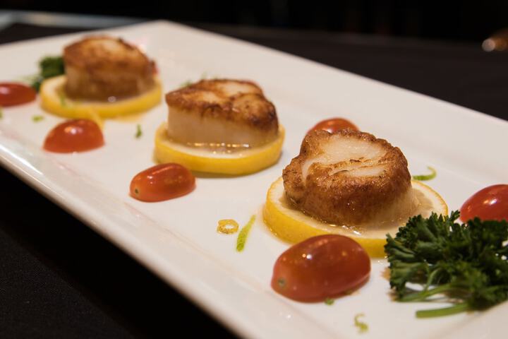 Dining 62 of 94