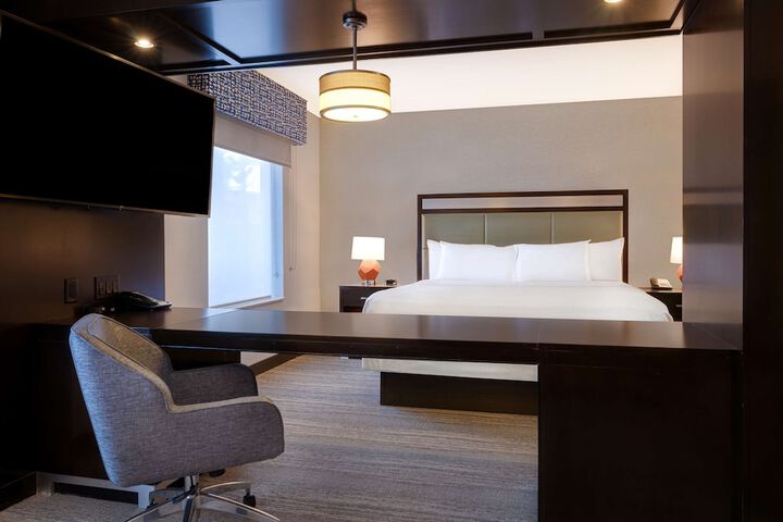 Room 48 of 69