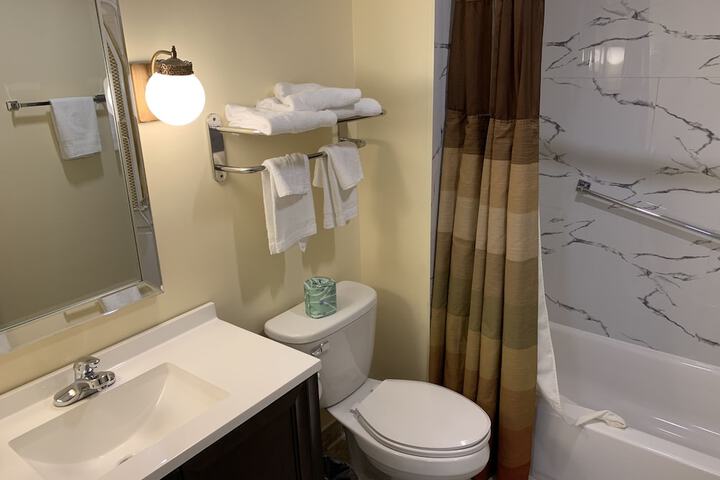 Four Winds Country Motel