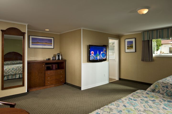 Room 26 of 34