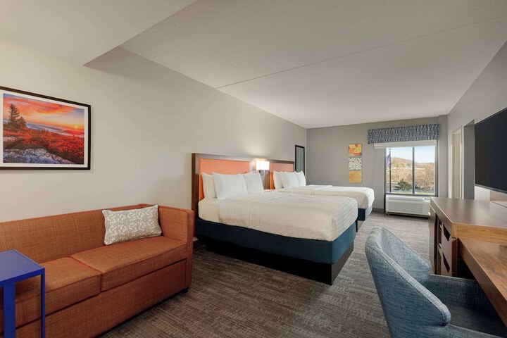 Hampton Inn Waynesboro / Stuarts Draft