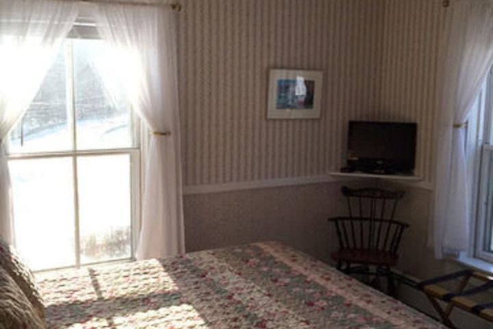 Room 35 of 70