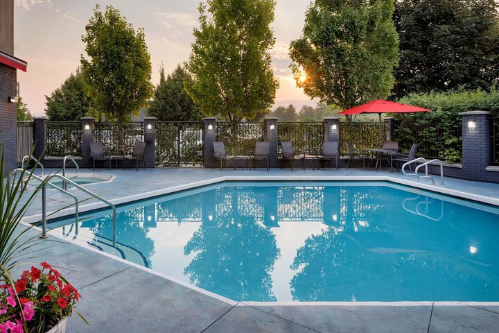 Pool 4 of 40