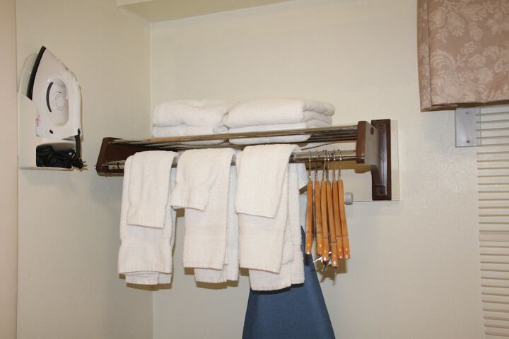 Room 16 of 30