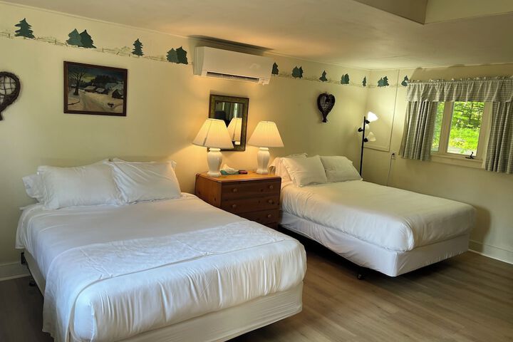 High Tide Inn