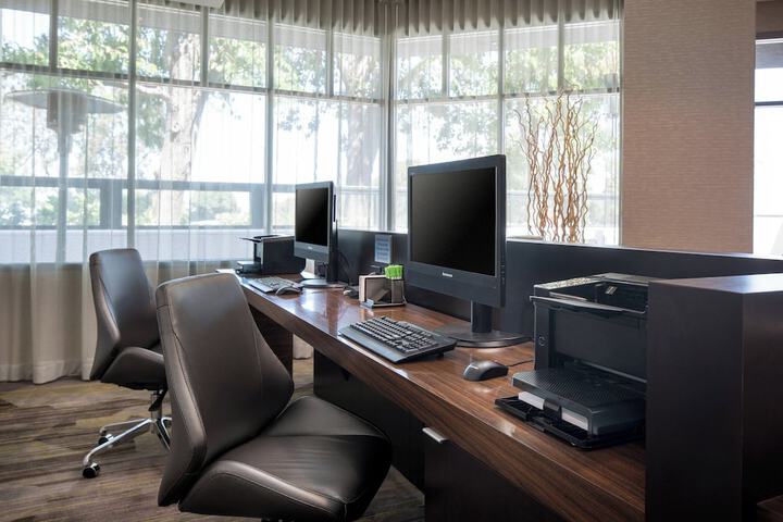Courtyard by Marriott Richmond / Berkeley