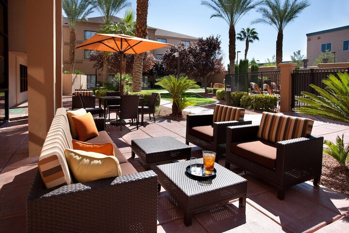 Terrace/Patio 29 of 32