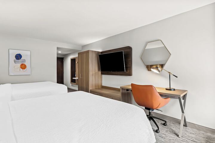 Room 34 of 52