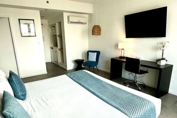 Room 52 of 106