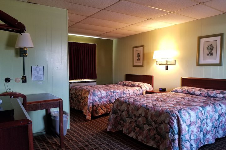 Room 13 of 40
