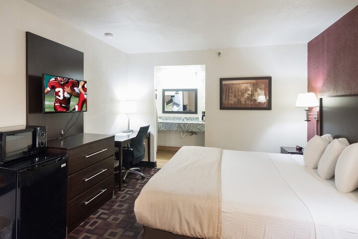 Room 18 of 30