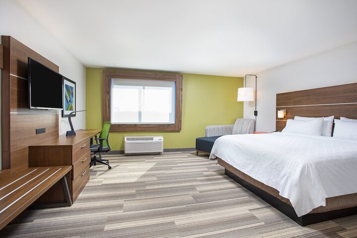 Room 22 of 37