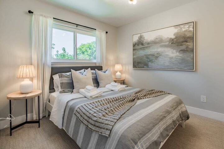 at Marbella Lane - Cozy Modern Home w / Relaxing Design & Pool