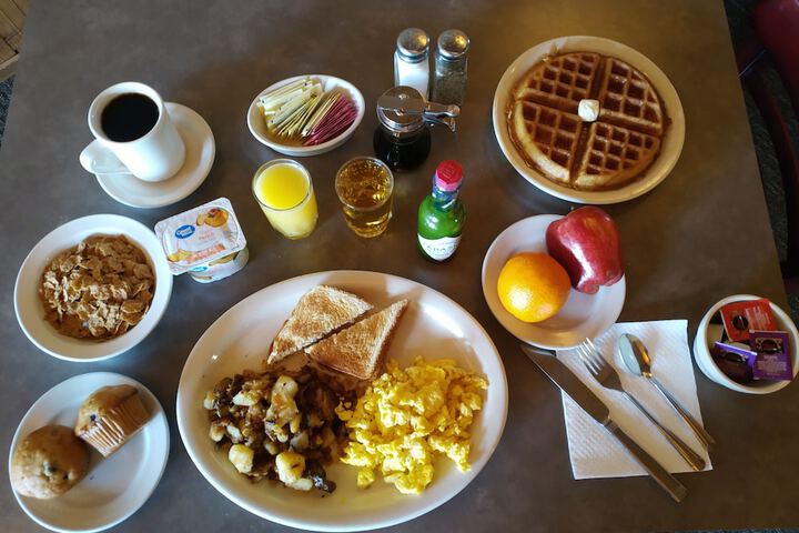 Breakfast/Coffee Service 30 of 54