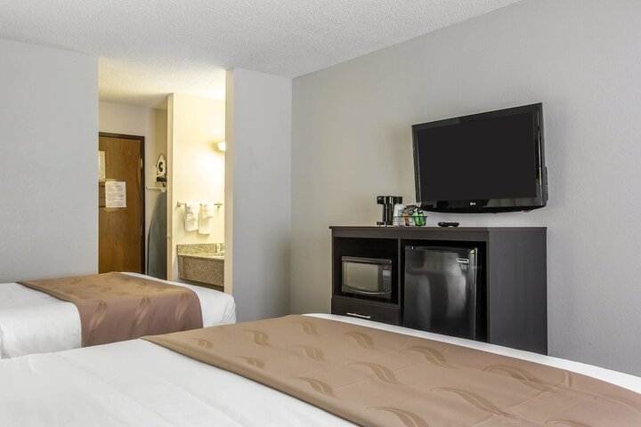 Room 33 of 45