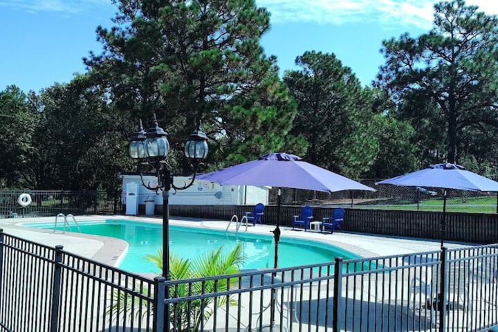 Carolina Pine Inn