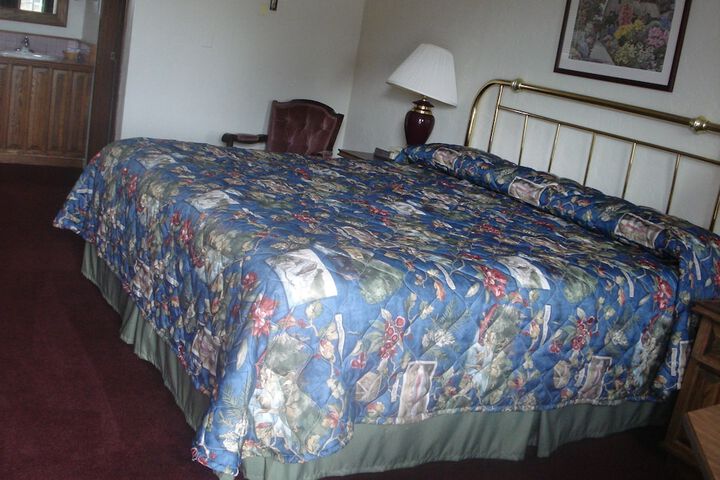 Room 18 of 34