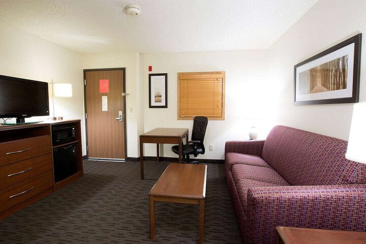 AmericInn by Wyndham Osceola