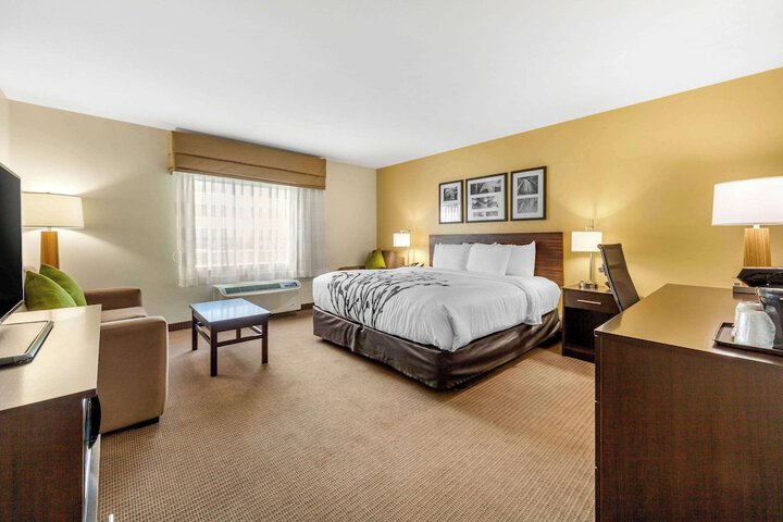 Room 31 of 53