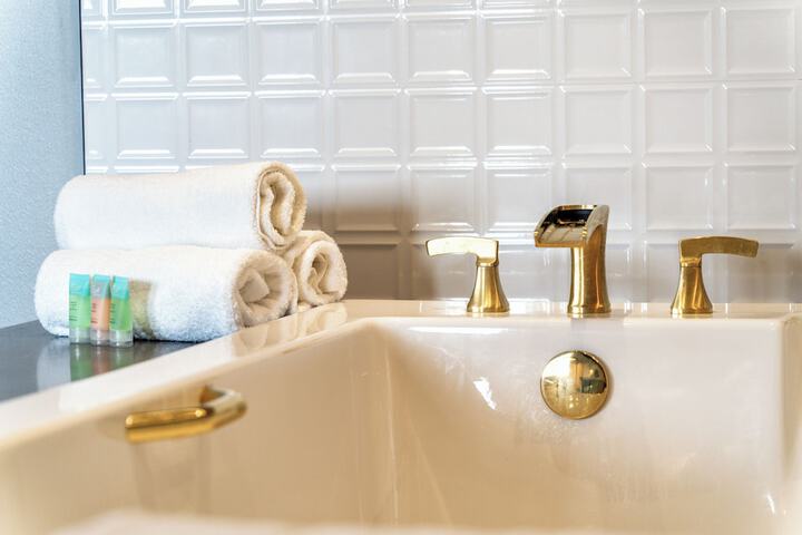Aspire Inn Studios & Spas