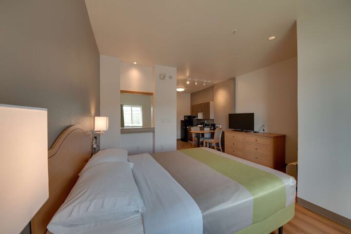 Room 26 of 39
