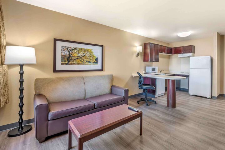 Room 12 of 38