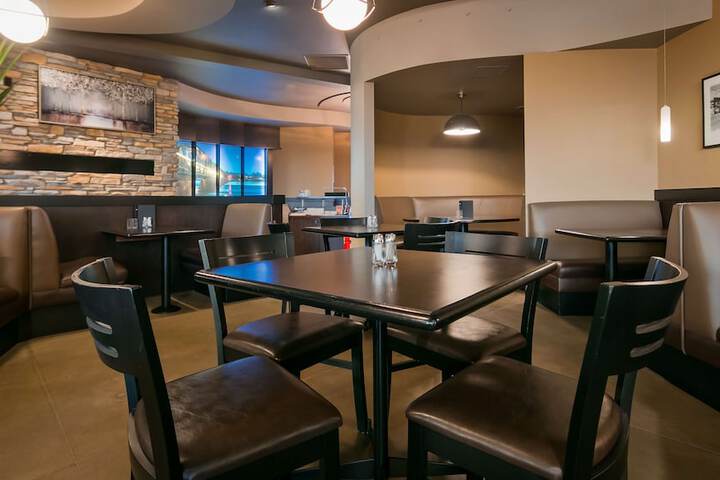Best Western Plus Mission City Lodge