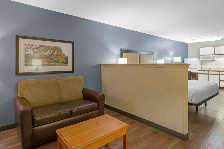 Room 14 of 25