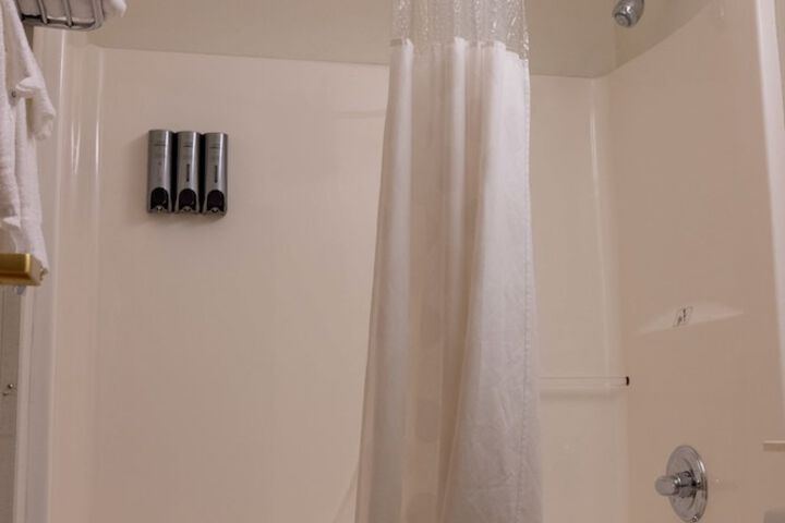 Room 11 of 43