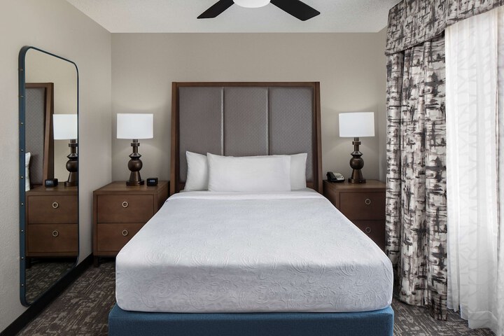 Room 16 of 31