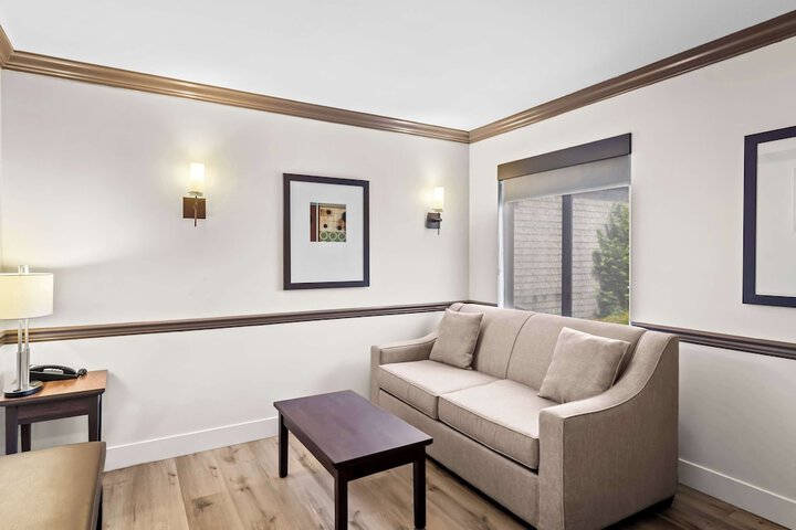 Room 15 of 29
