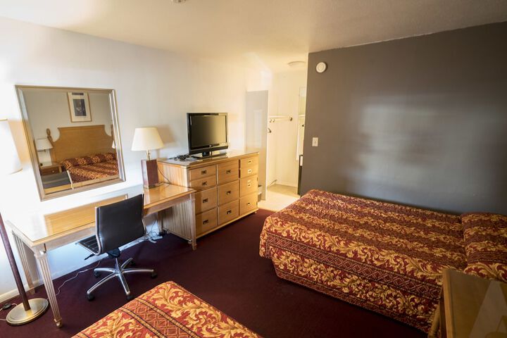 Room 19 of 37