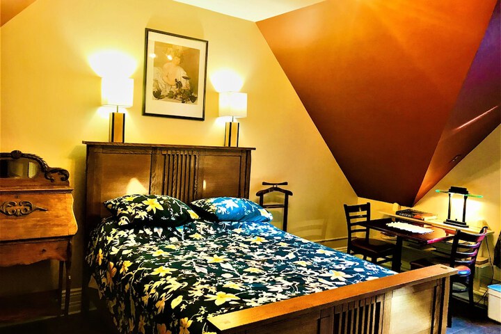 Room 36 of 49