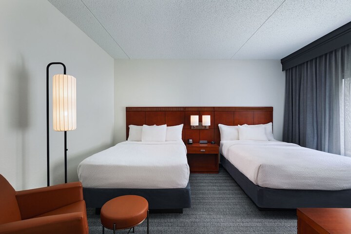 Room 8 of 27