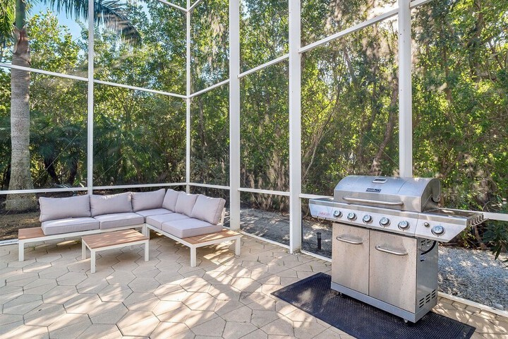 The Palm and Shell Captiva Island Private Luxury Home With Pool hot tub and Beach Access